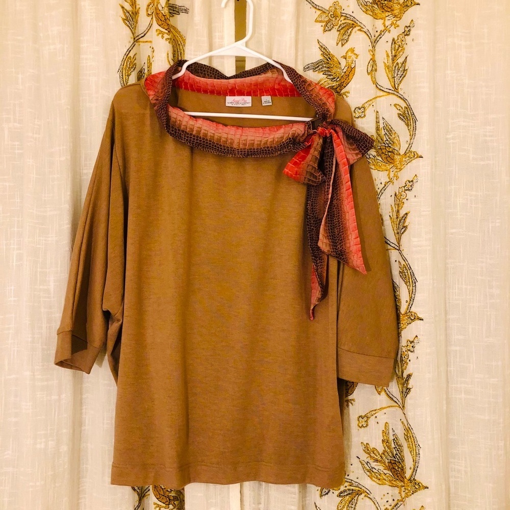 Like new Dolman sleeve NY&C top